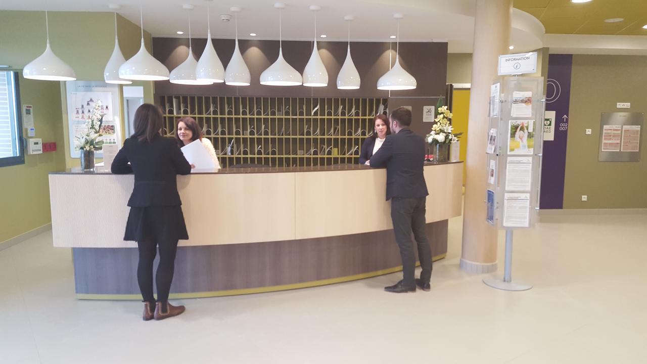 Residence Seniors Domitys Les Hautes Feuilles Реймс Екстериор снимка
